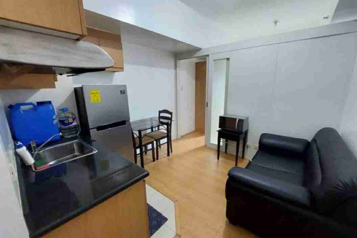 1 Bedroom Condo for Sale in Pio Del Pilar, Makati, Metro Manila – photo 2