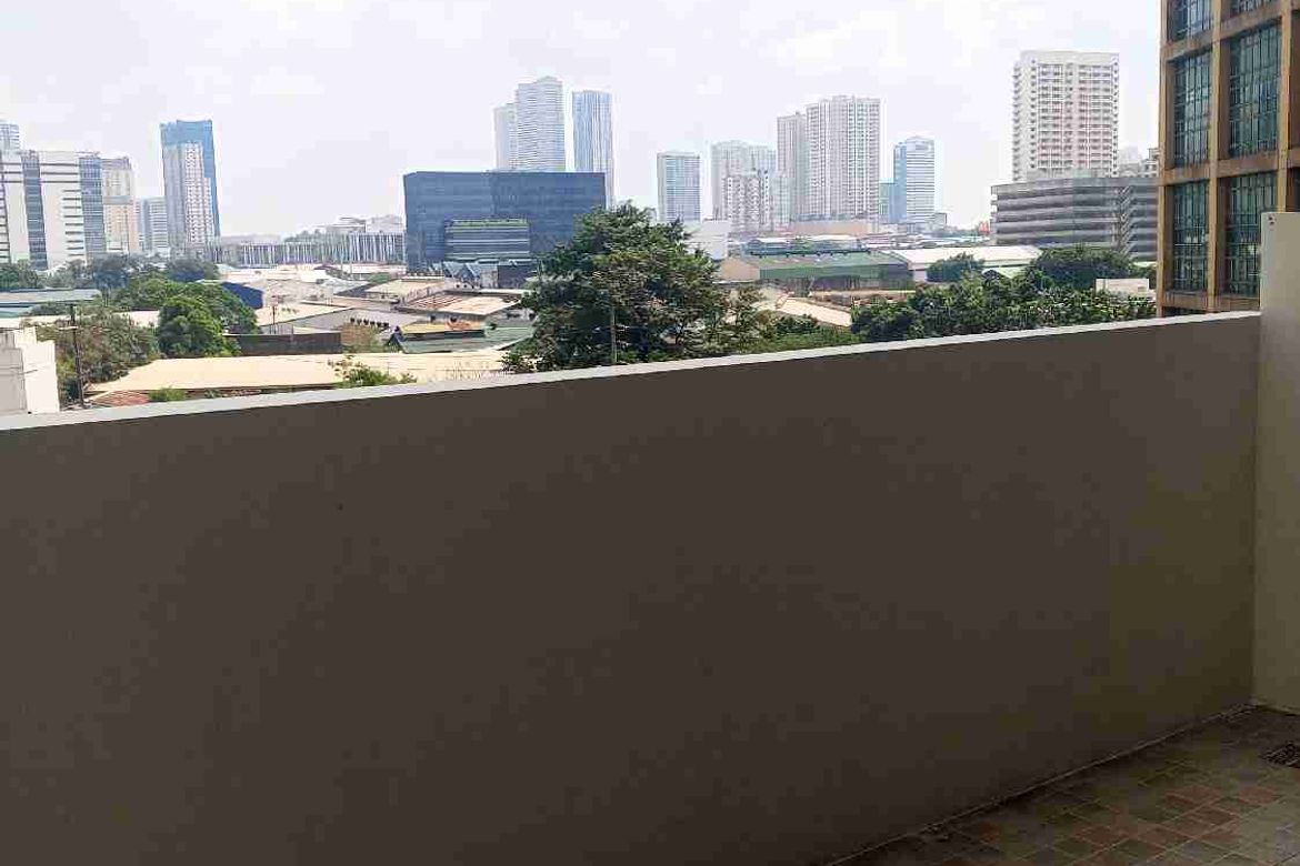 1 Bedroom Condo for Sale in Pioneer Woodlands, Barangka Ilaya, Mandaluyong, Metro Manila near MRT-3 Boni – photo 2
