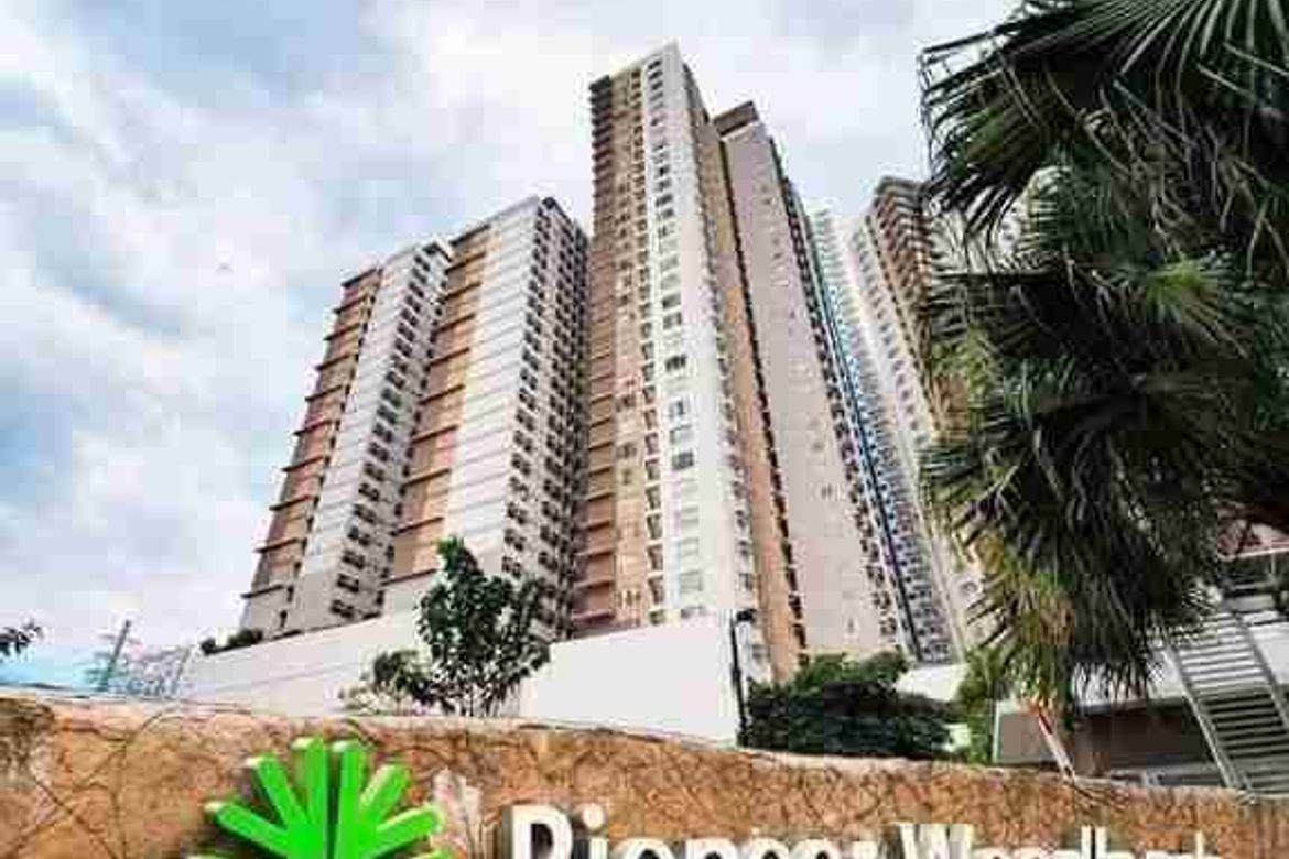 1 Bedroom Condo for Sale in Pioneer Woodlands, Barangka Ilaya, Mandaluyong, Metro Manila near MRT-3 Boni
