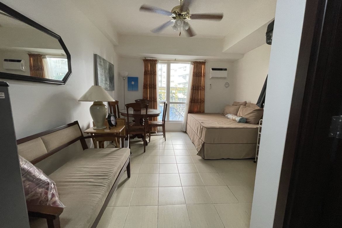 1 Bedroom Condo for Sale in Pioneer Woodlands, Barangka Ilaya, Mandaluyong, Metro Manila near MRT-3 Boni – photo 3