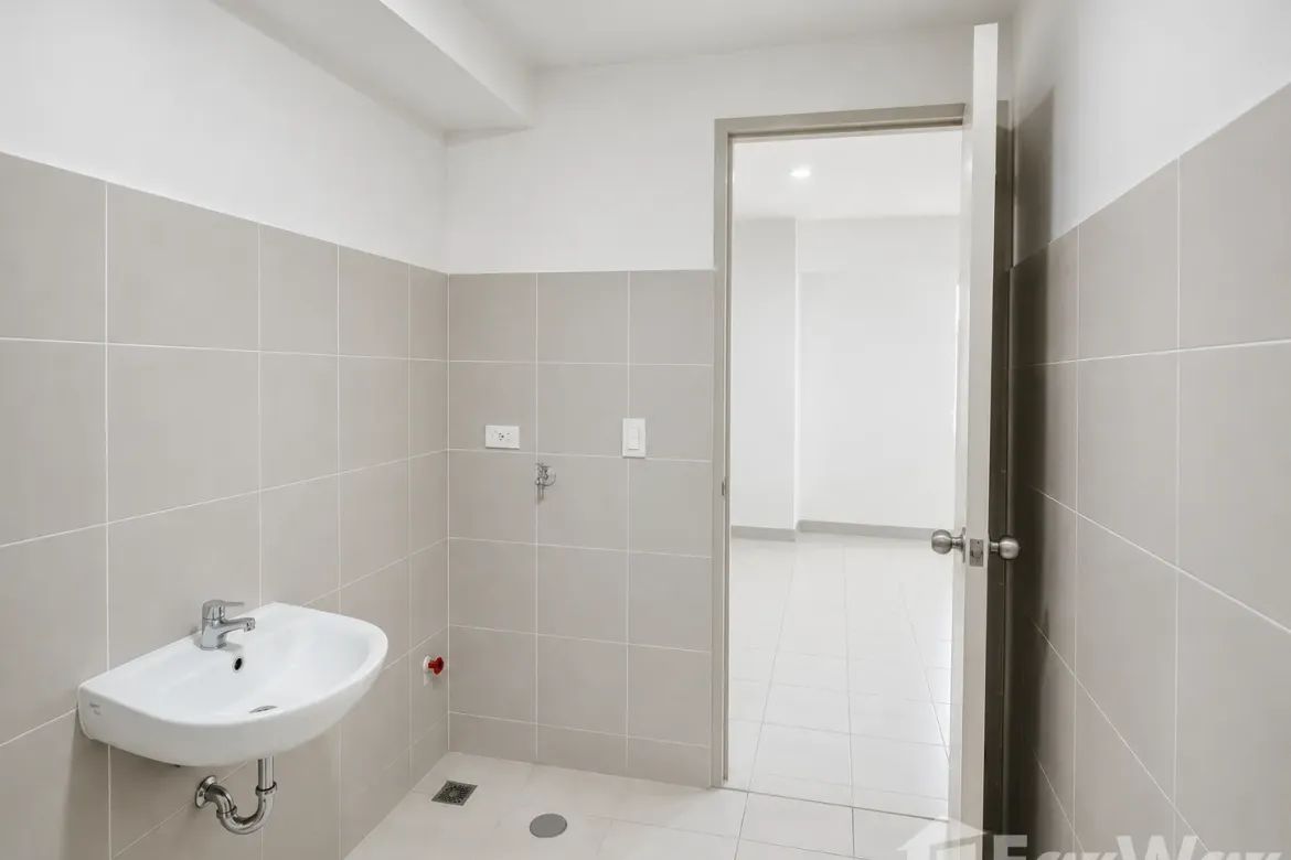 1 Bedroom Condo for Sale in Ramon Magsaysay, Quezon City, Metro Manila near LRT-1 Roosevelt – photo 3