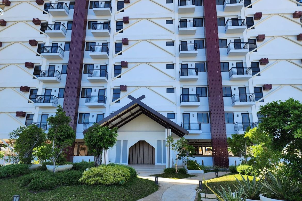 1 Bedroom Condo for Sale in Royal Oceancrest Mactan, Basak, Lapu-Lapu, Cebu – photo 2