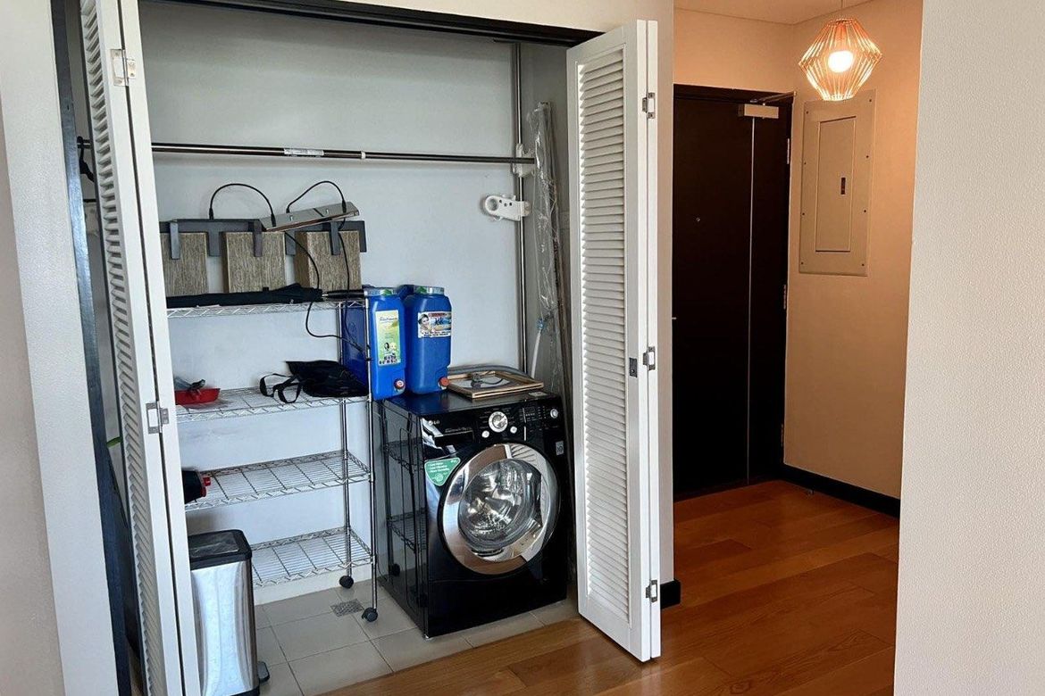 1 Bedroom Condo for Sale in San Lorenzo, Makati, Metro Manila near MRT-3 Ayala – photo 4