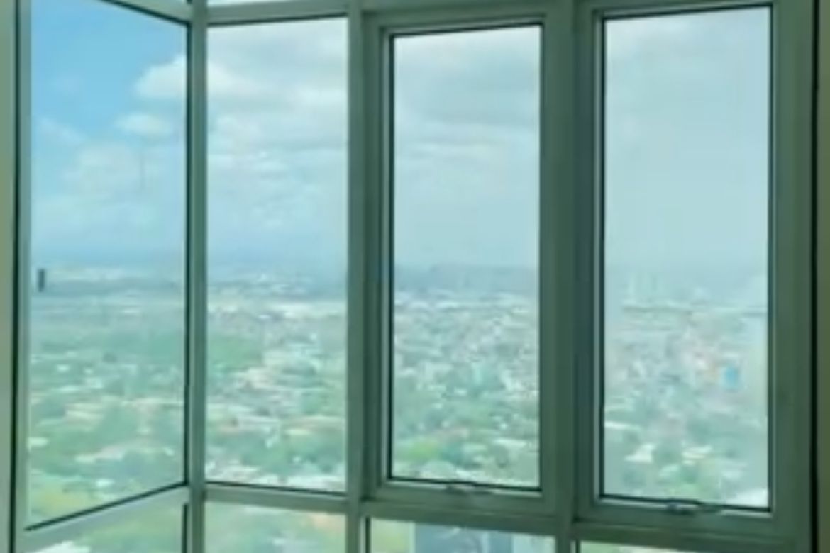 1 Bedroom Condo for Sale in San Lorenzo Place, Bangkal, Makati City near MRT-3 Magallanes
