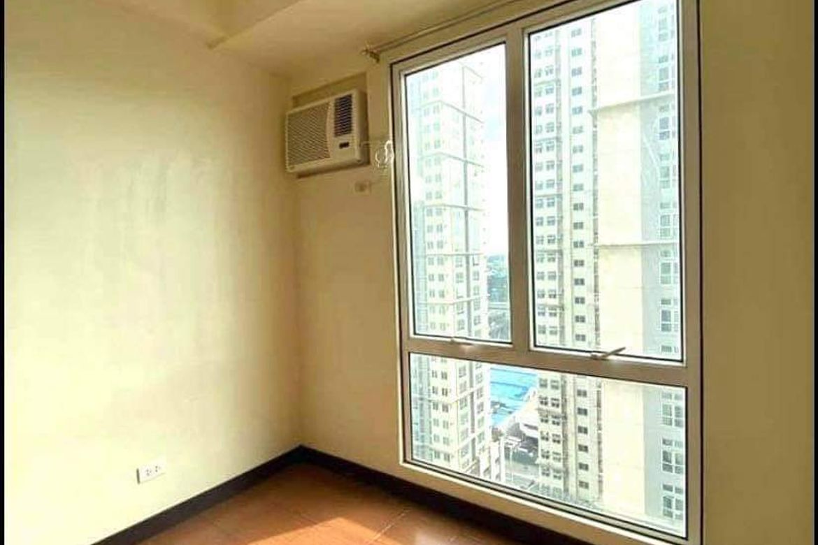 1 Bedroom Condo for Sale in San Lorenzo Place, Bangkal, Makati, Metro Manila near MRT-3 Magallanes – photo 6