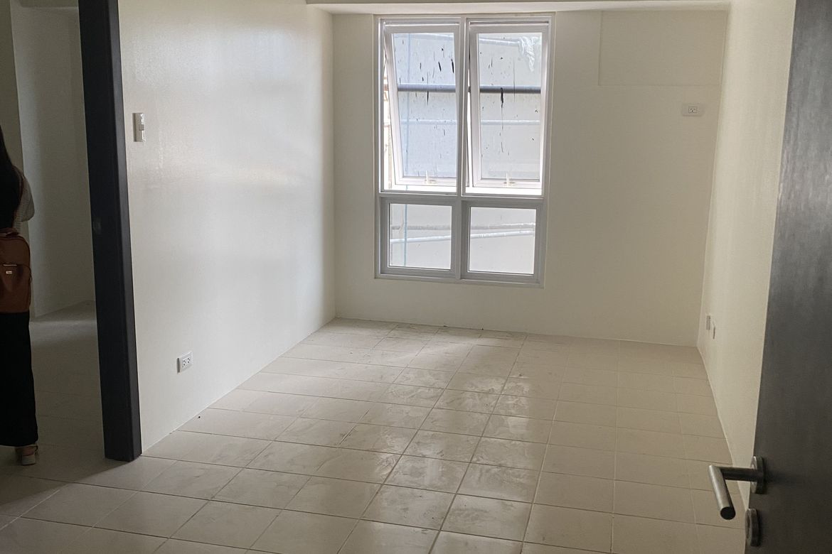 1 Bedroom Condo for Sale in San Lorenzo Place, Bangkal, Makati, Metro Manila near MRT-3 Magallanes – photo 6