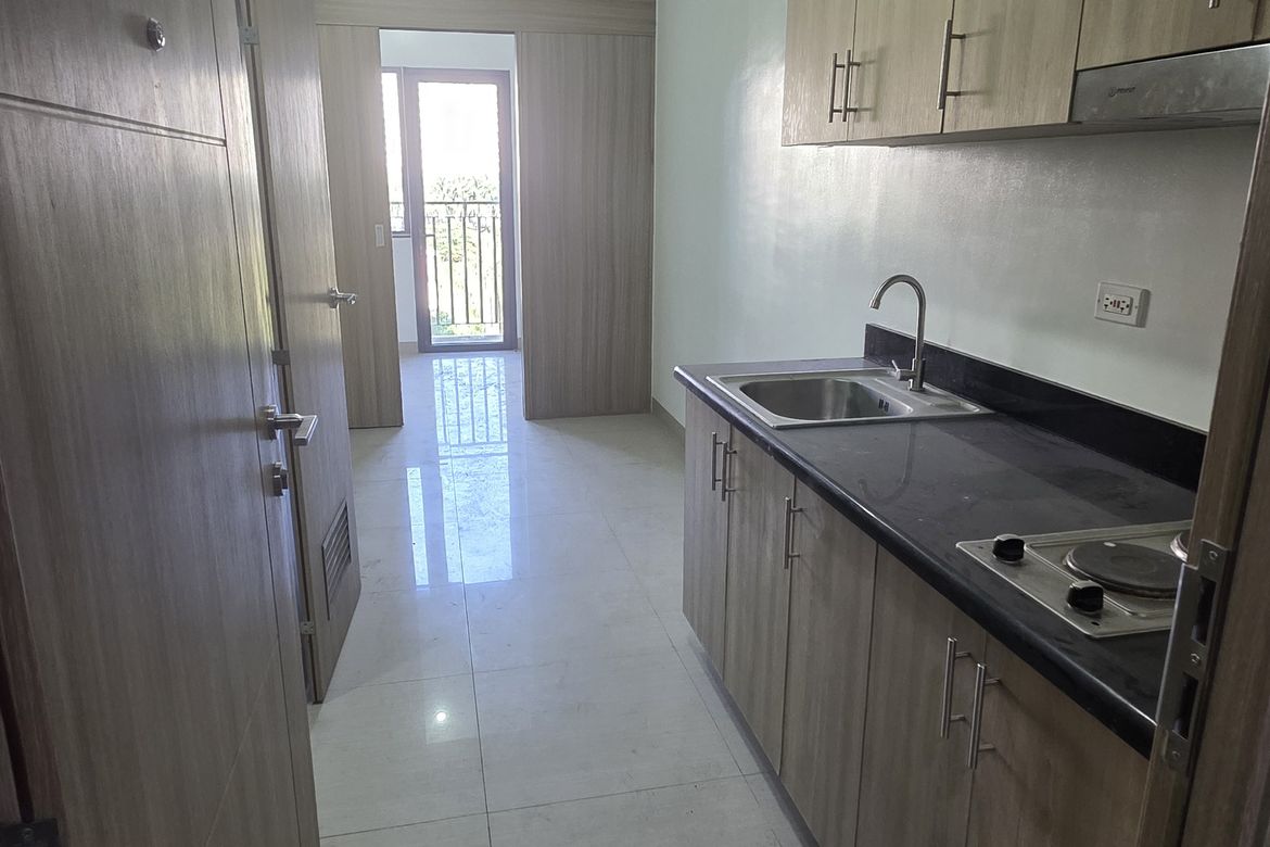 1 Bedroom Condo for Sale in Shore 2 Residences, Barangay 76, Pasay, Metro Manila near LRT-1 Libertad