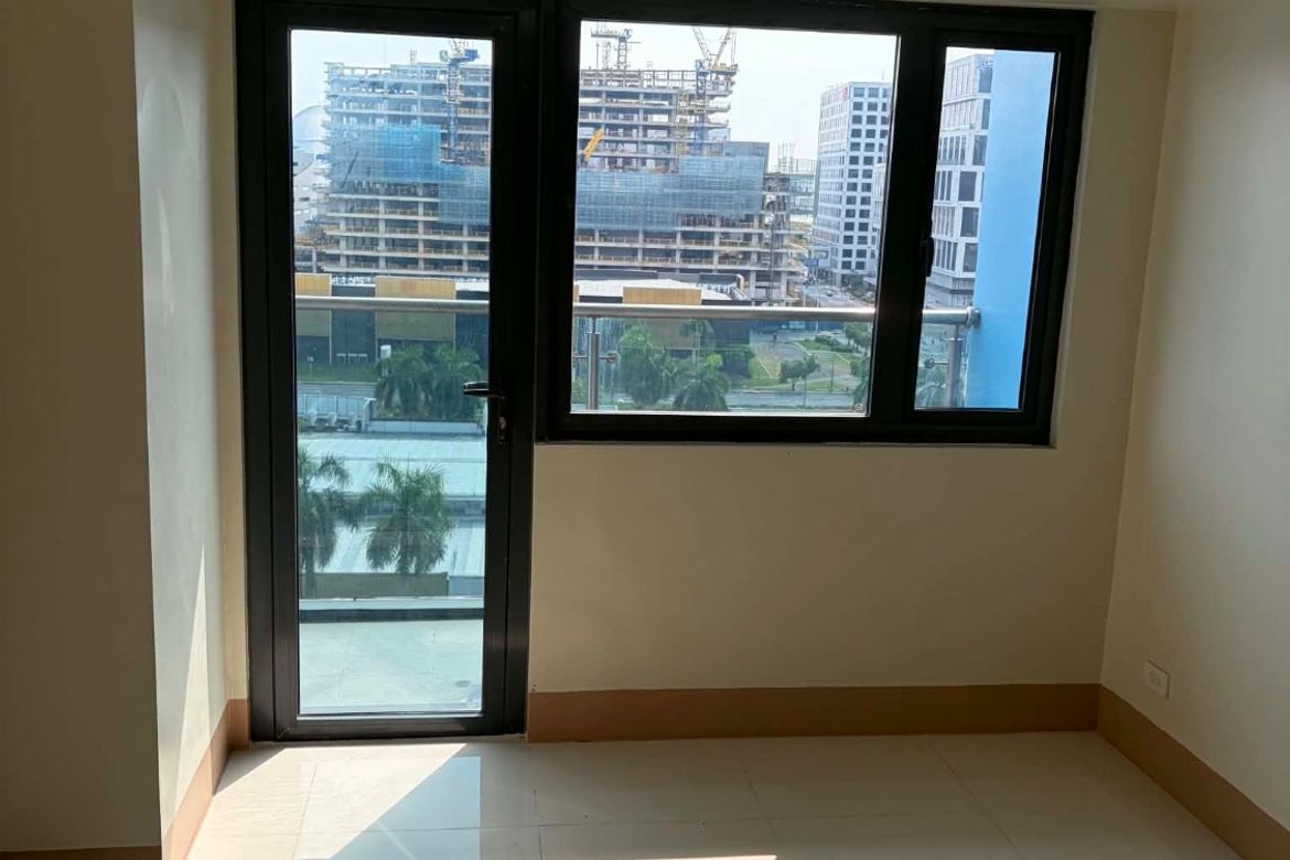 1 Bedroom Condo for Sale in Shore 3 Residences, Barangay 76, Pasay, Metro Manila near LRT-1 EDSA – photo 5