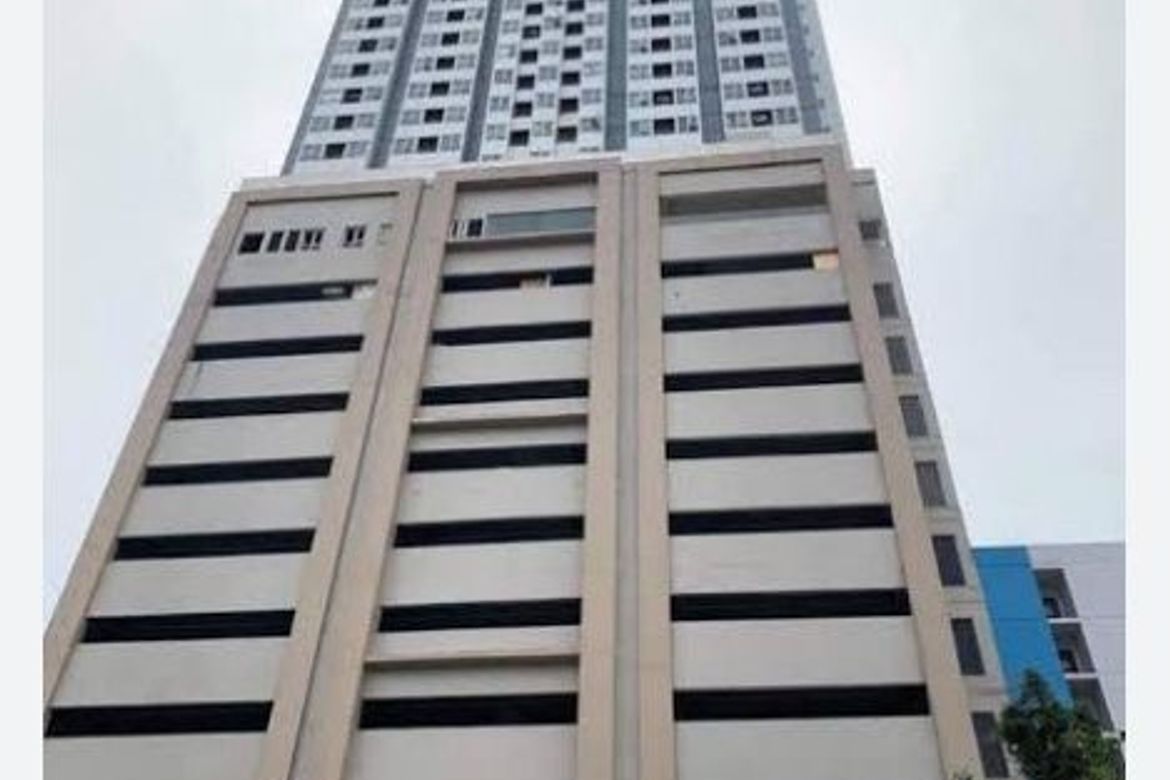 1 Bedroom Condo for Sale in South Triangle, Quezon City, Metro Manila near MRT-3 Kamuning