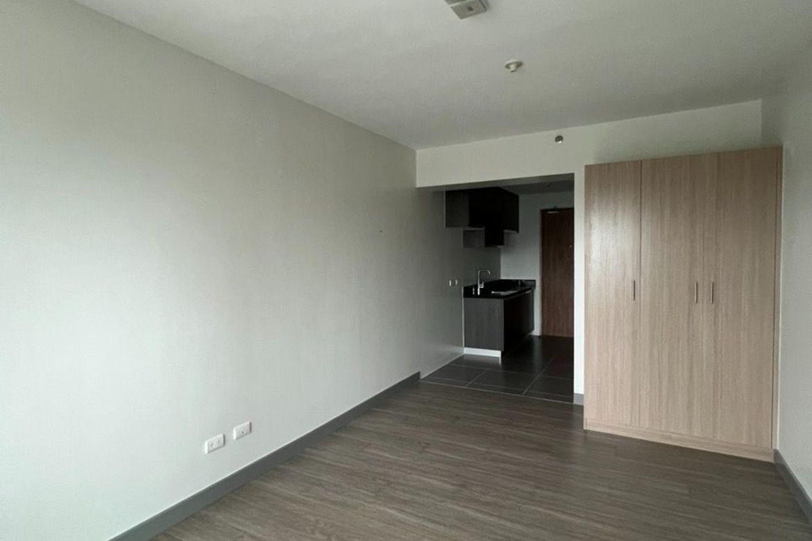 1 Bedroom Condo for Sale in The Connor at Greenhills, Greenhills, San Juan, Metro Manila near MRT-3 Santolan – photo 3