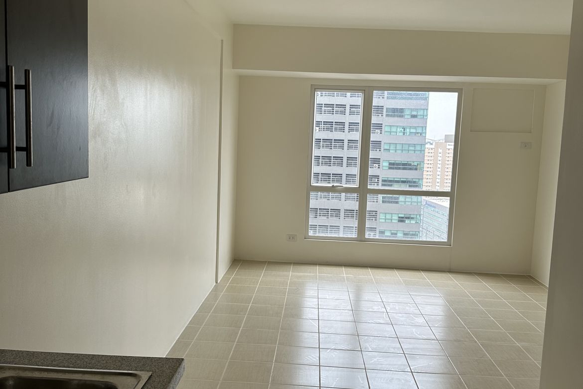 1 Bedroom Condo for Sale in The Paddington Place, Highway Hills, Mandaluyong, Metro Manila near MRT-3 Shaw Boulevard – photo 8
