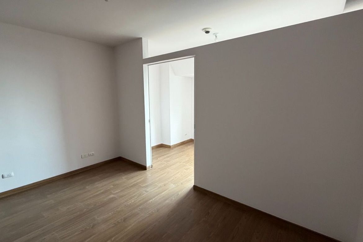 1 Bedroom Condo for Sale in The Rise Makati By Shangrila, San Antonio, Makati City – photo 5