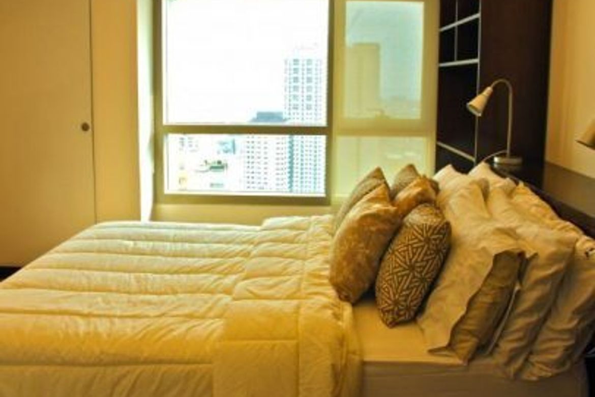 1 Bedroom Condo for Sale in THE SHANG GRAND TOWER, San Lorenzo, Makati, Metro Manila near MRT-3 Ayala