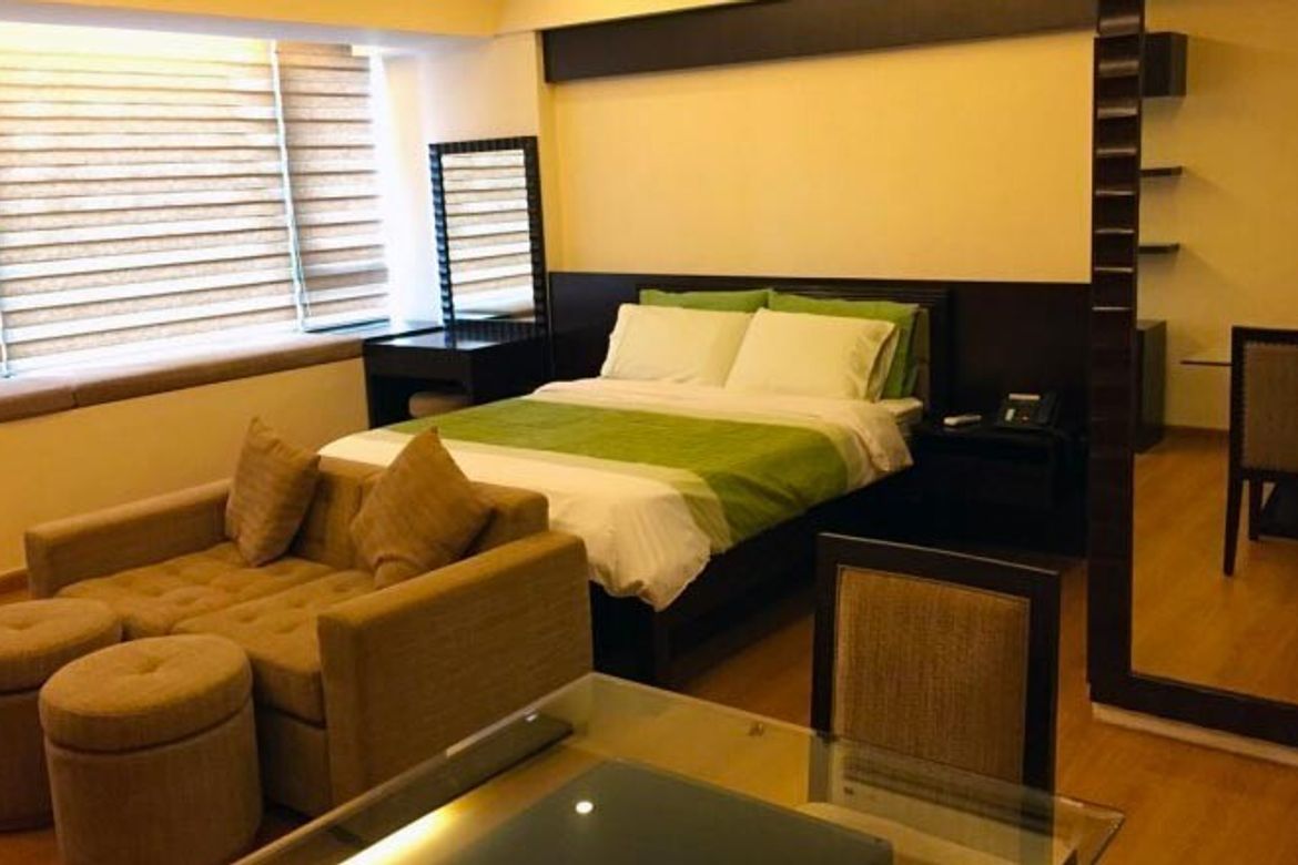 1 Bedroom Condo for Sale in The St. Francis Shangri-La Place, Wack-Wack Greenhills, Mandaluyong, Metro Manila near MRT-3 Shaw Boulevard