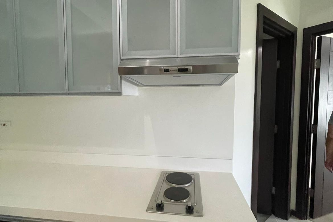 1 Bedroom Condo for Sale in The Trion Towers, BGC, Taguig – photo 3