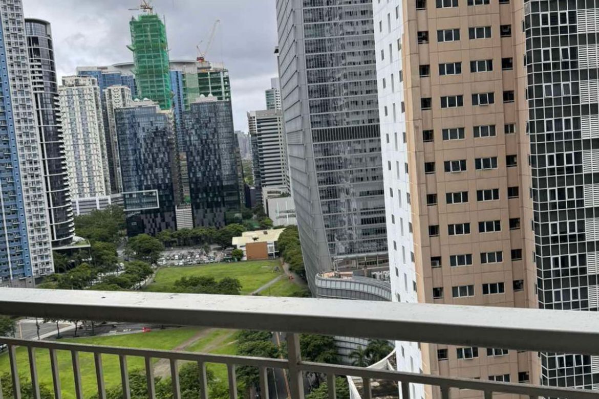1 Bedroom Condo for Sale in Two Serendra, BGC, Taguig – photo 11
