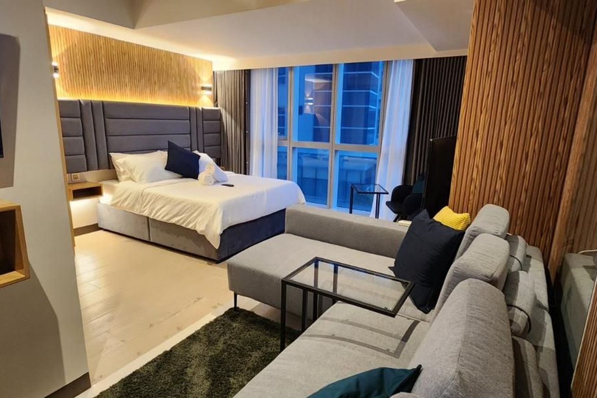 1 Bedroom Condo for Sale in Uptown Parksuites, BGC, Taguig