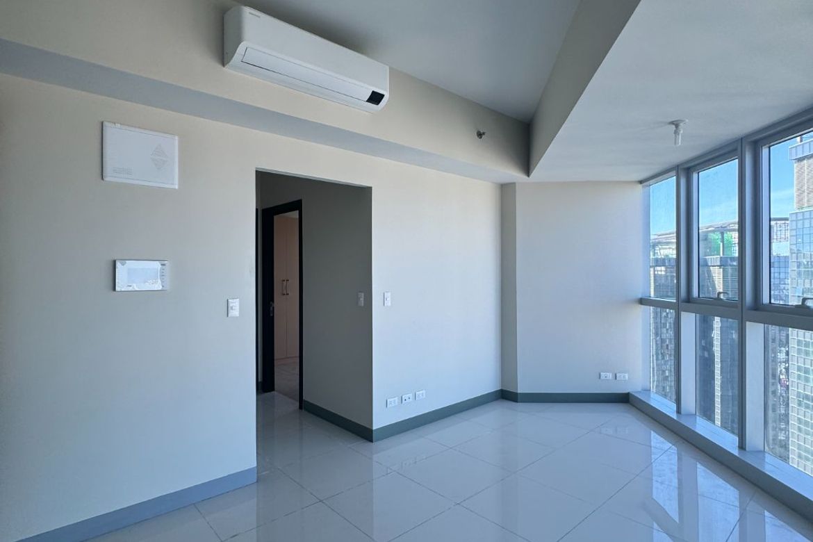 1 Bedroom Condo for Sale in Uptown Parksuites, BGC, Taguig – photo 3