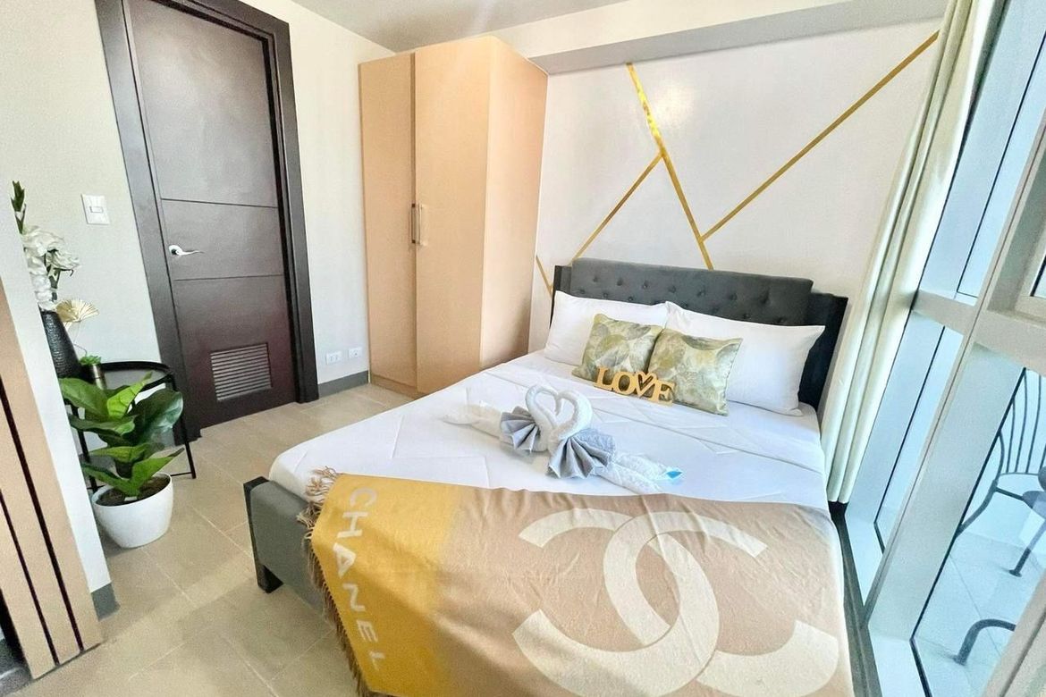 1 Bedroom Condo for Sale in Uptown Parksuites, BGC, Taguig