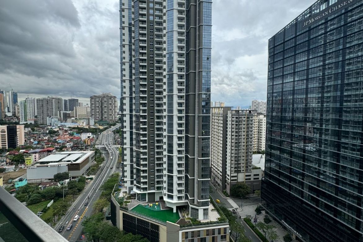 1 Bedroom Condo for Sale in Uptown Parksuites, BGC, Taguig – photo 3