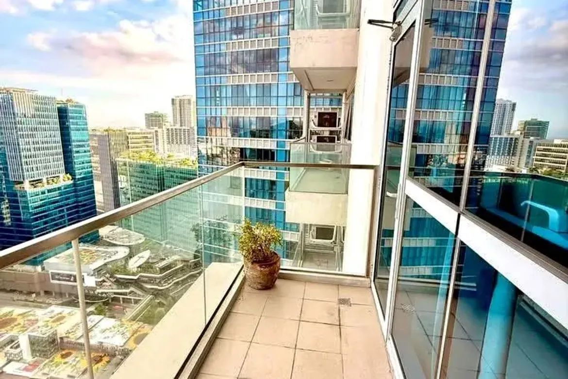 1 Bedroom Condo for Sale in Uptown Parksuites, BGC, Taguig – photo 2