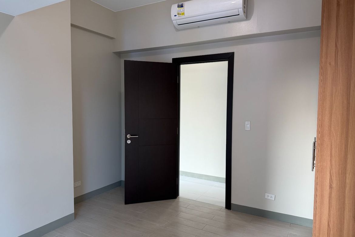 1 Bedroom Condo for Sale in Uptown Parksuites, BGC, Taguig – photo 9