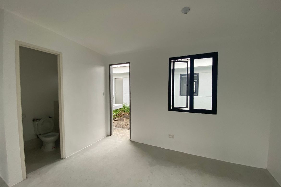 1 Bedroom House for Rent in Bundagul, Mabalacat, Pampanga photo 3