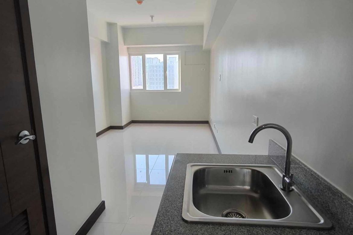1 Bedroom House for Rent in Quantum Residences, Barangay 49, Pasay, Metro Manila near LRT-1 Gil Puyat photo 3