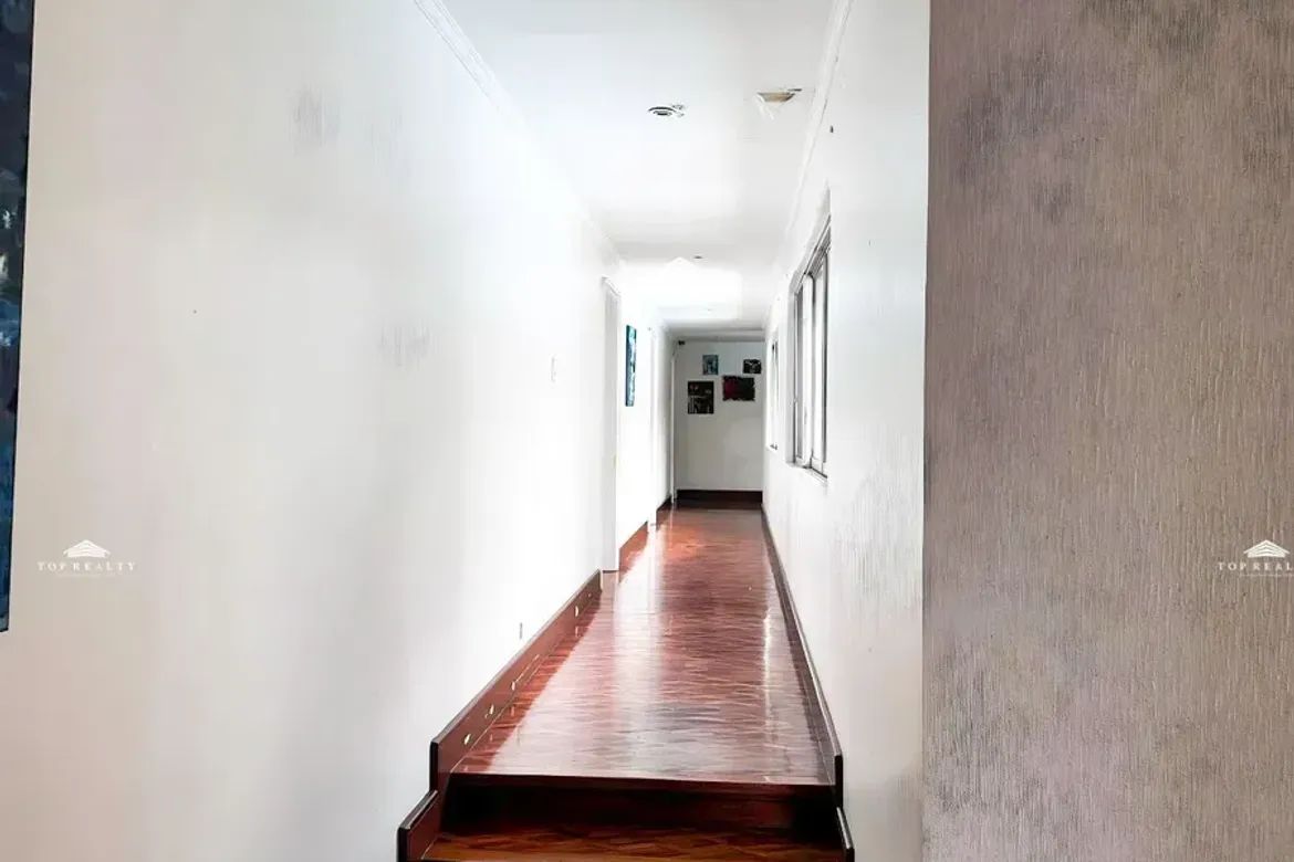 1 Bedroom House for Sale in Urdaneta Village, Bangkal, Makati, Metro Manila near MRT-3 Magallanes – photo 6