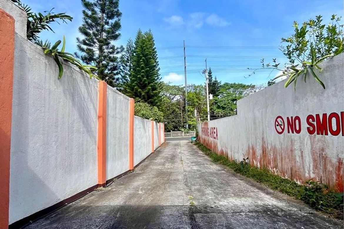10 Bedroom Commercial for Sale in Kaybagal North, Tagaytay, Cavite