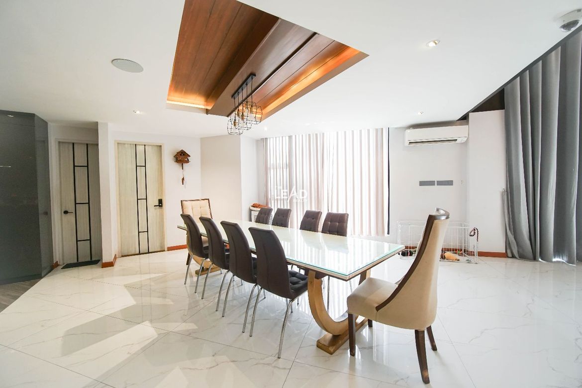 10 Bedroom House for Sale in Commonwealth, Quezon City, Metro Manila – photo 3