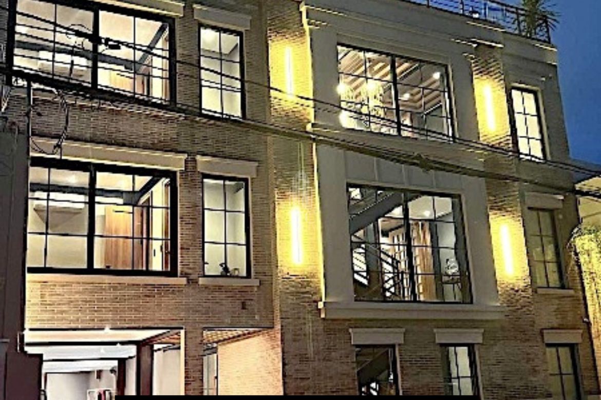 10 Bedroom House for Sale in Cupang, Muntinlupa, Metro Manila