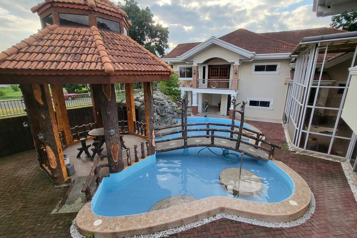 10 Bedroom House for Sale in Pampang, Angeles, Pampanga – photo 3