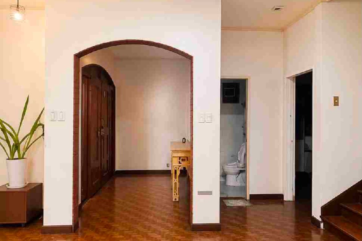 10 Bedroom House for Sale in Pasong Tamo, Quezon City, Metro Manila – photo 8