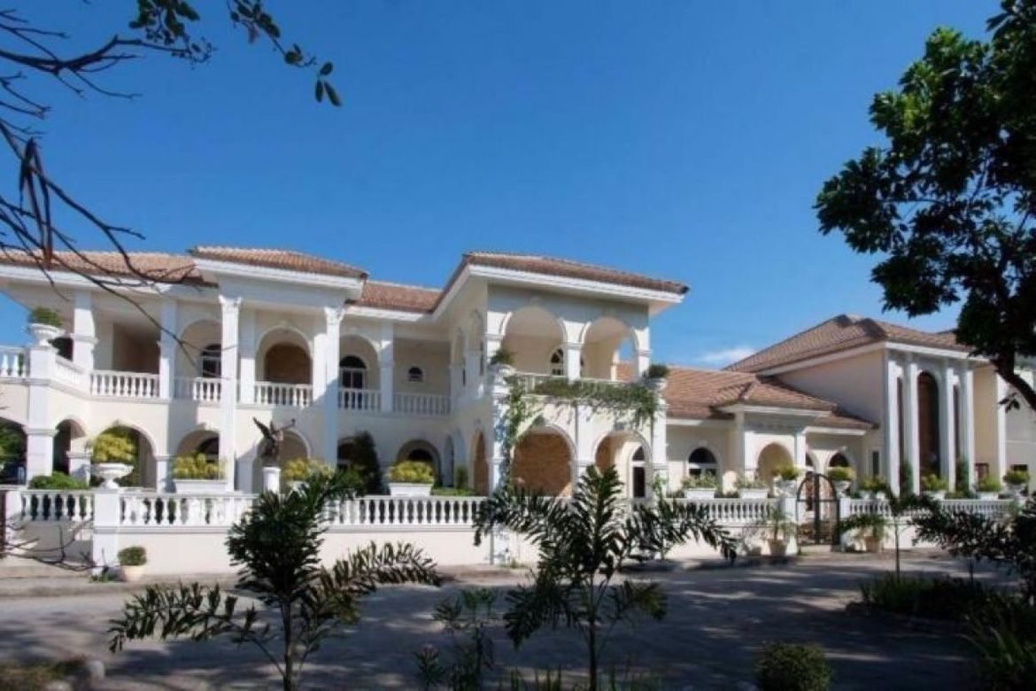 10 Bedroom House for Sale in Telabastagan, San Fernando, Pampanga – photo 4