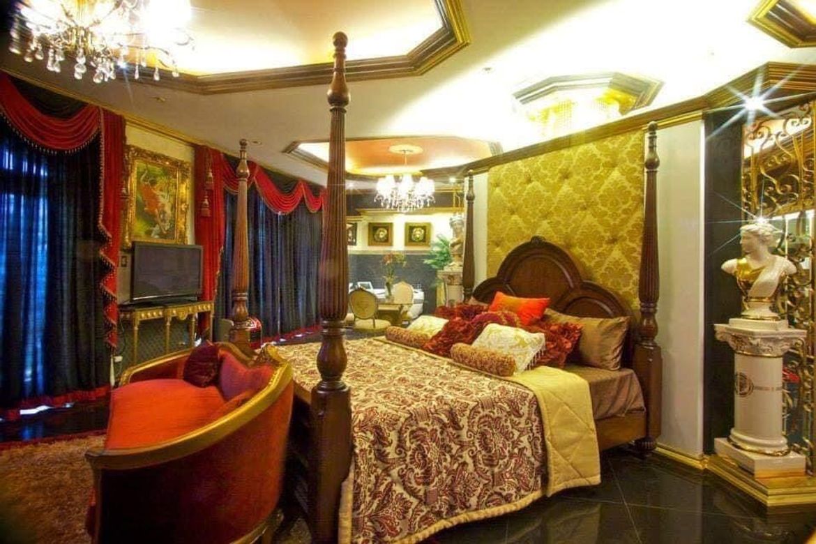10 Bedroom Villa for Sale in Pansol, Quezon City, Metro Manila – photo 7