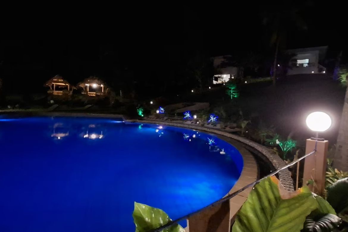11 Bedroom Hotel / Resort for Sale in Agnonoc, Ferrol, Romblon – photo 3