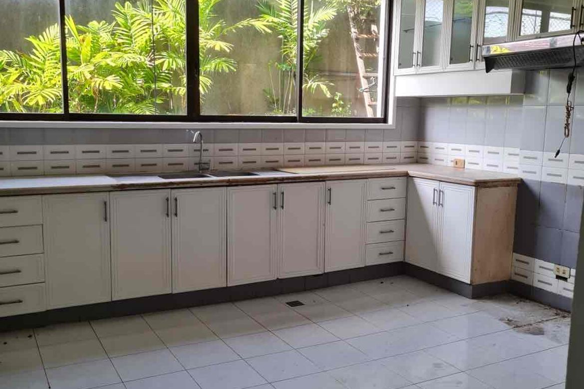 11 Bedroom House for Rent in White Plains, Quezon City, Metro Manila photo 6
