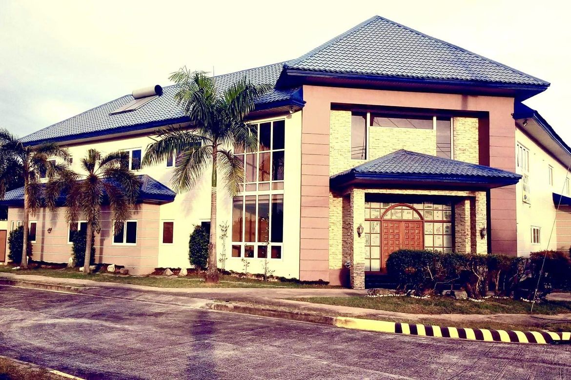 11 Bedroom House for Sale in Amsic, Angeles, Pampanga