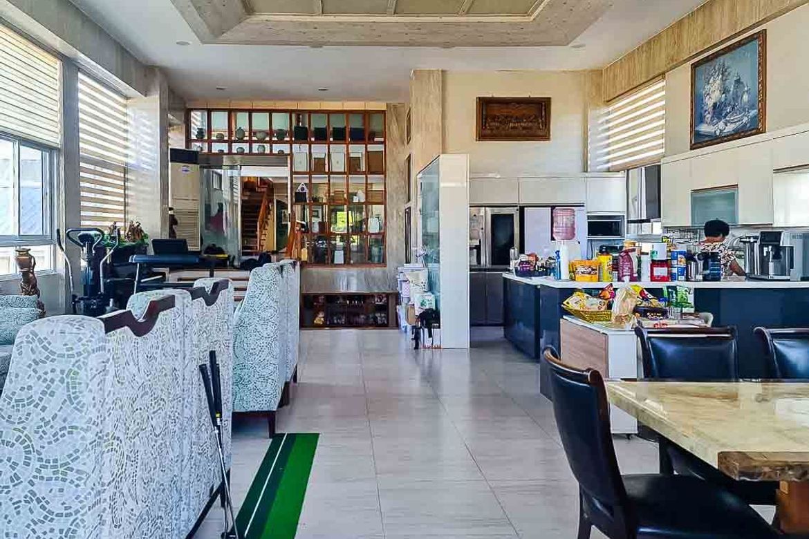 11 Bedroom House for Sale in Banilad, Cebu City, Cebu