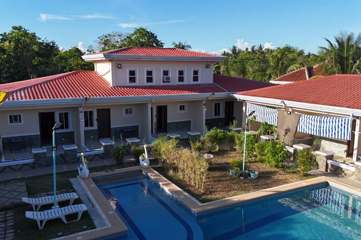 11 Bedroom House for Sale in Danao, Panglao, Bohol