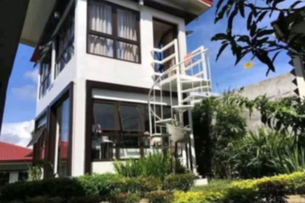 11 Bedroom House for Sale in Kaybagal South, Tagaytay, Cavite