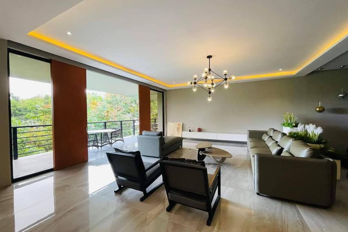 14 Bedroom Villa for Sale in Banilad, Cebu City, Cebu – photo 4