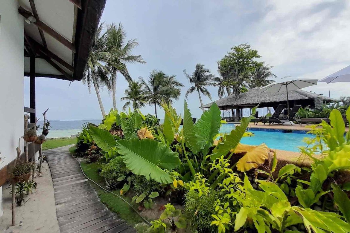 18 Bedroom House for Sale in Libertad, General Luna, Surigao del Norte