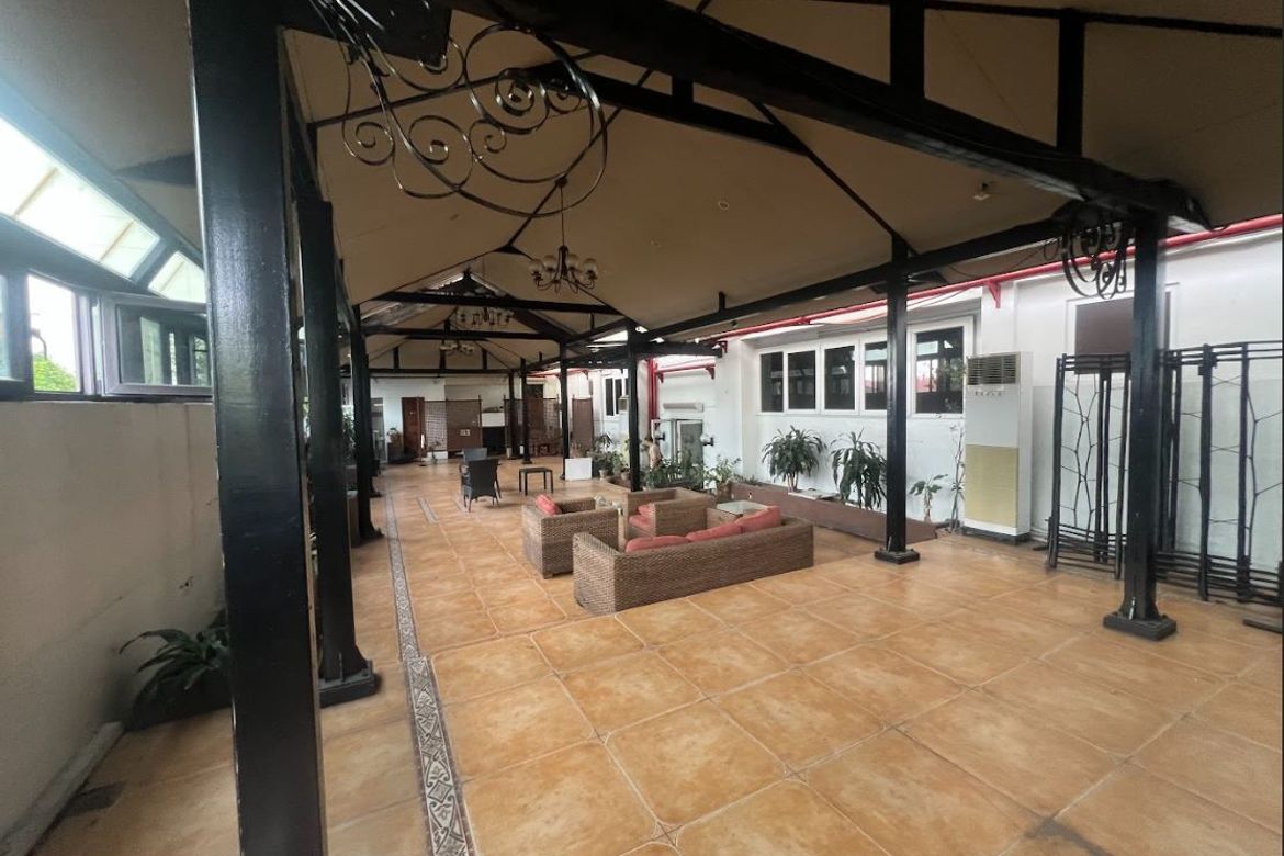18 Bedroom Shophouse for Sale in South Triangle, Quezon City, Metro Manila
