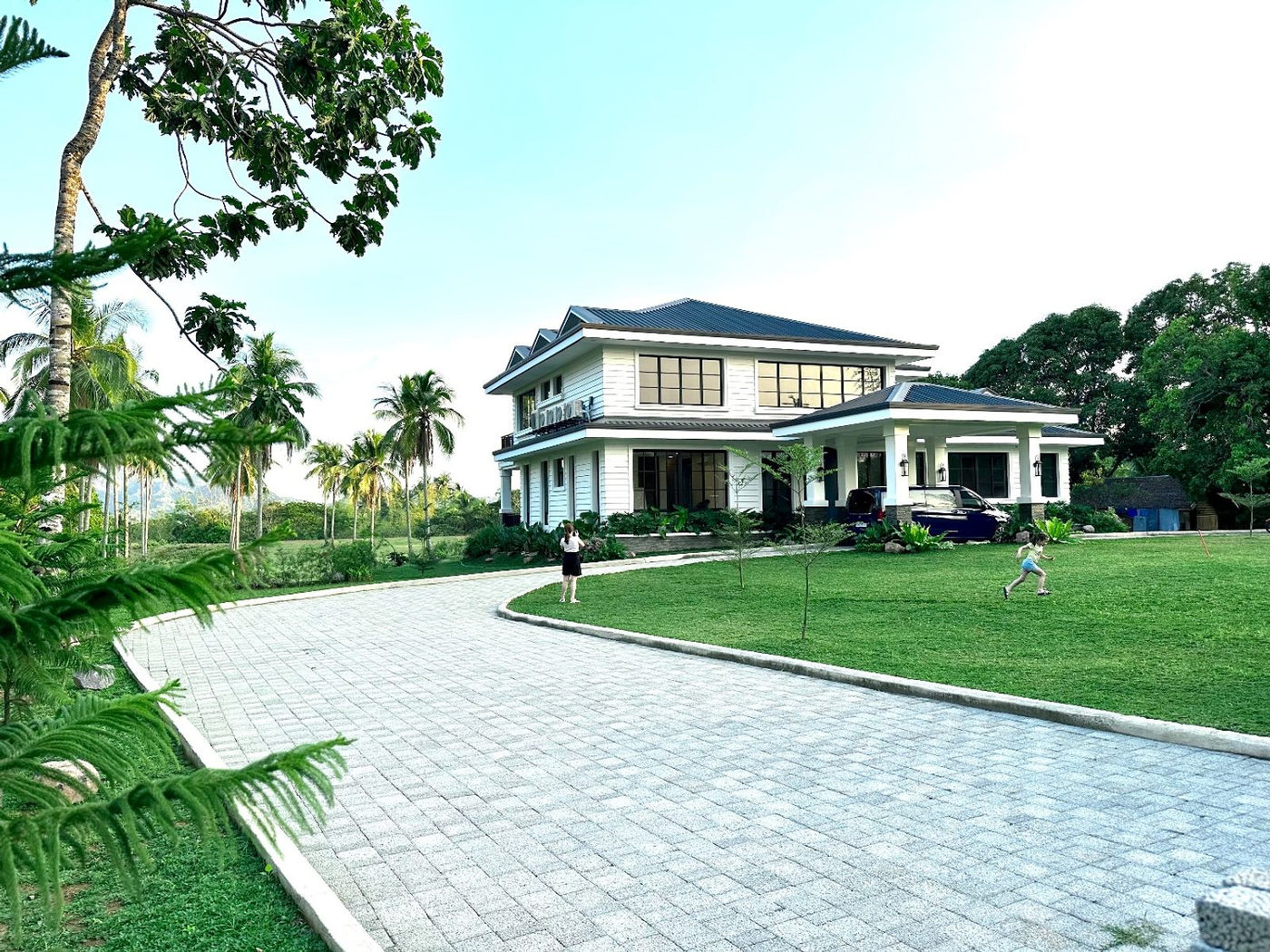 2.5-Hectare Farm Estate with Farmhouse for Sale in Bendita I, Magallanes, Cavite