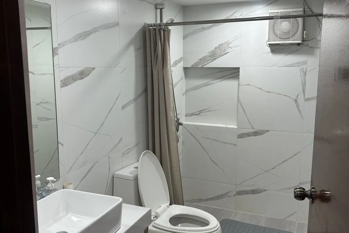 2 Bedroom Apartment for Rent in San Lorenzo, Makati, Metro Manila photo 7