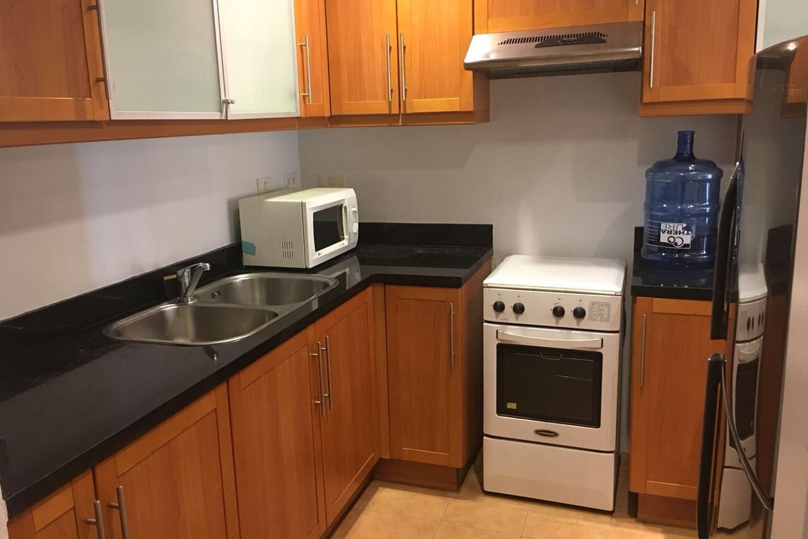 2 Bedroom Apartment for Rent in San Lorenzo, Makati, Metro Manila photo 2