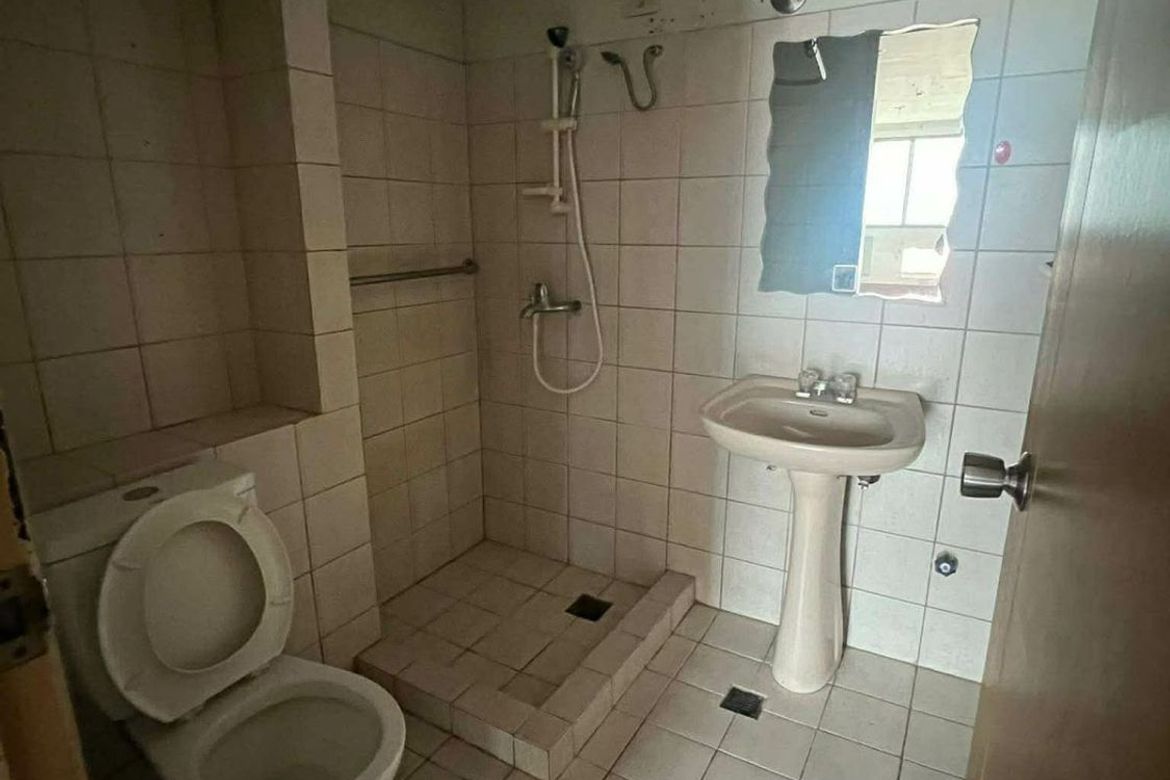 2 Bedroom Apartment for Sale in Barangka Ilaya, Mandaluyong, Metro Manila near MRT-3 Boni – photo 2