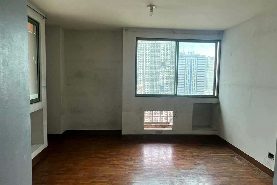 2 Bedroom Apartment for Sale in Barangka Ilaya, Mandaluyong, Metro Manila near MRT-3 Boni – photo 5